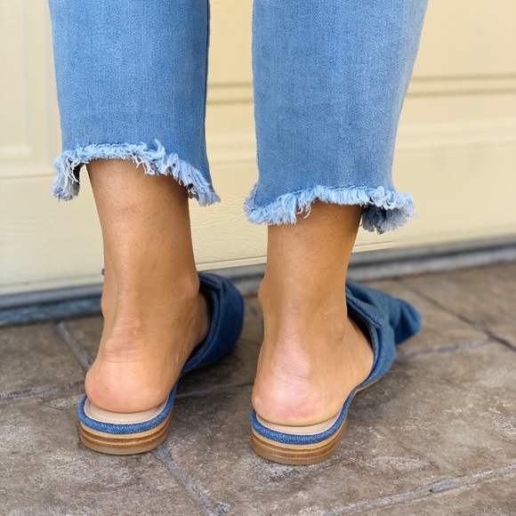 Shakira Denim Oversized Bow Mule Slides - Picture 5 of 6